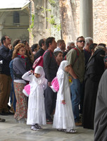 Girls Waiting (1), Topkapi Palace, Istanbul
